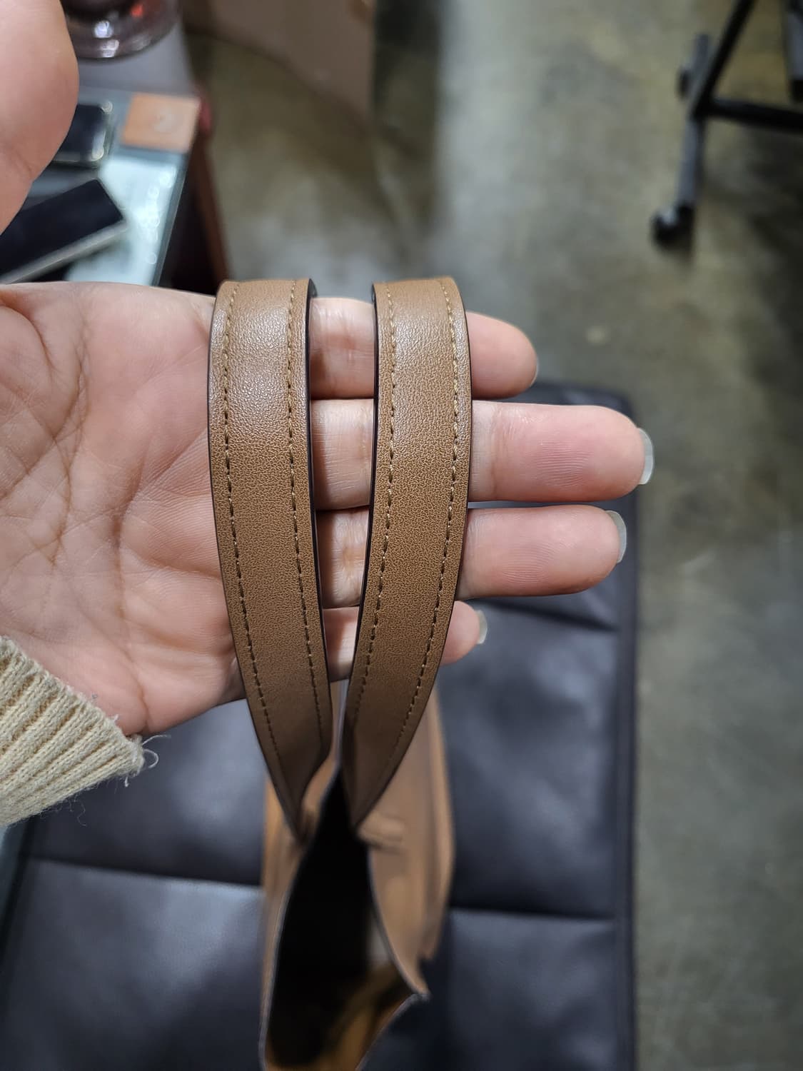 헤지스 로고 가죽 숄더백 상품이미지7