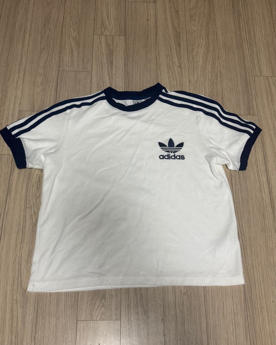 아디다스 흰색 반팔 테리 티셔츠 M 상품이미지1