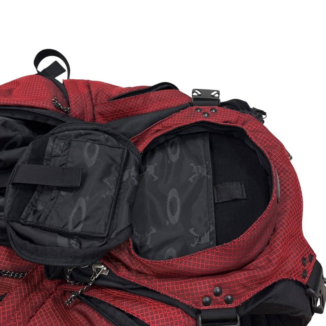 오클리 빈티지 아이콘 테크니컬 유틸리티 백팩 가방 레드 상품이미지4