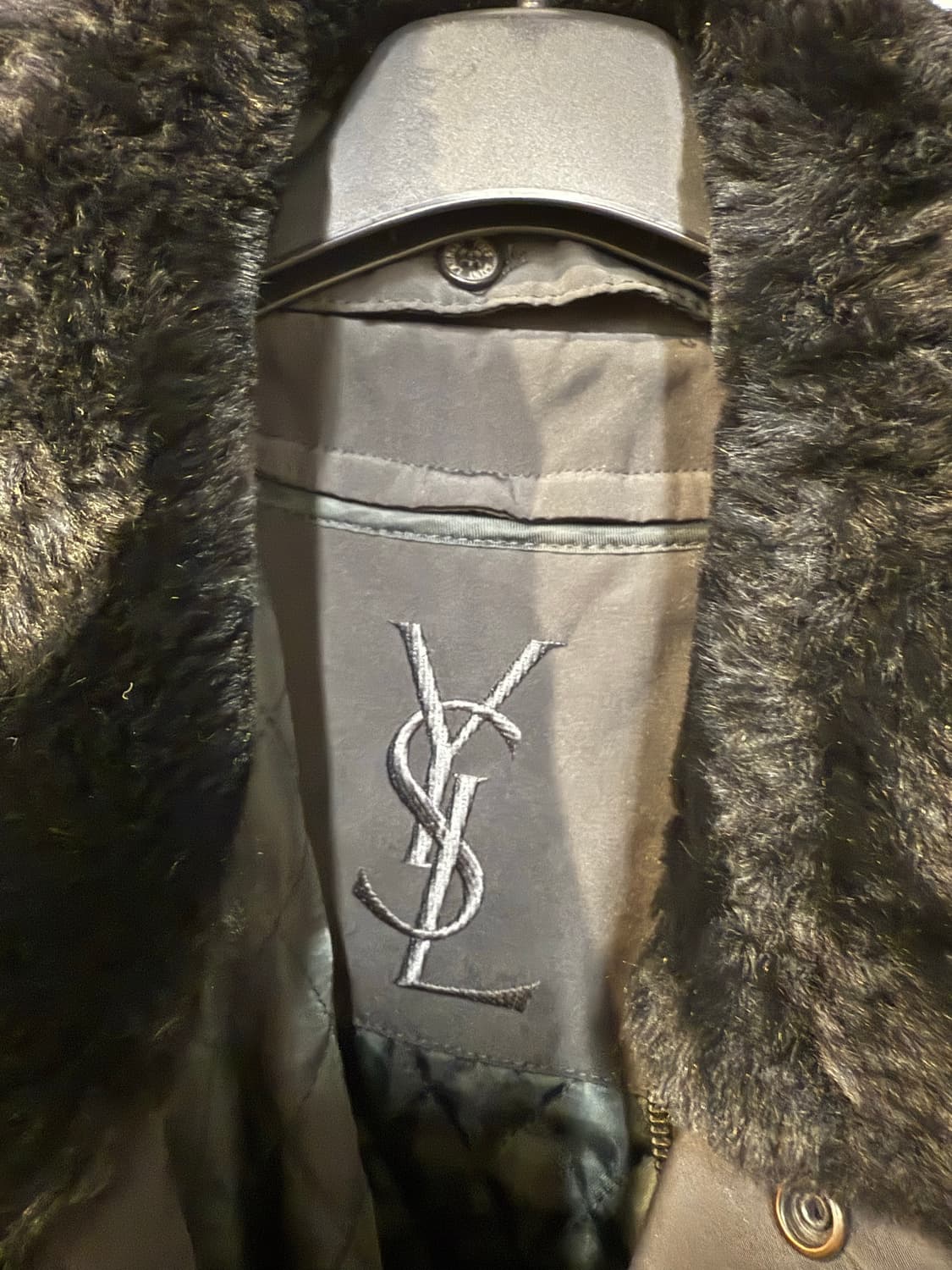 입생로랑 블랙 퍼자켓 상품이미지3