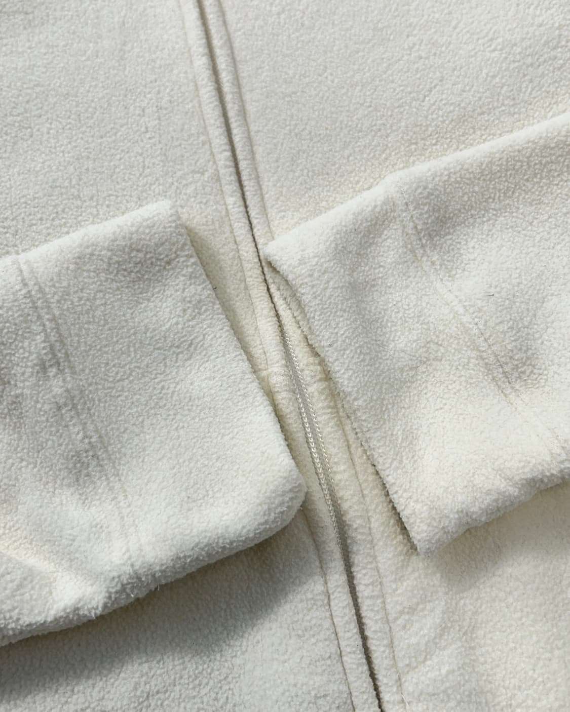 칼하트 아이보리 후드 플리스 집업  상품이미지4