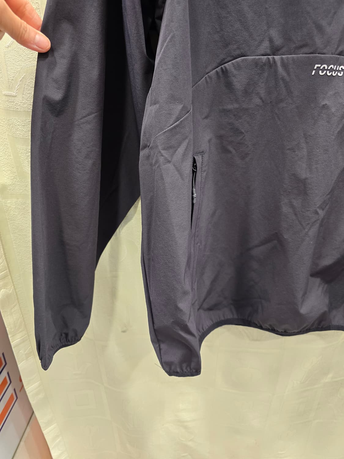 새상품) 갈렉스 러닝 우븐 아노락 블랙 110 상품이미지4