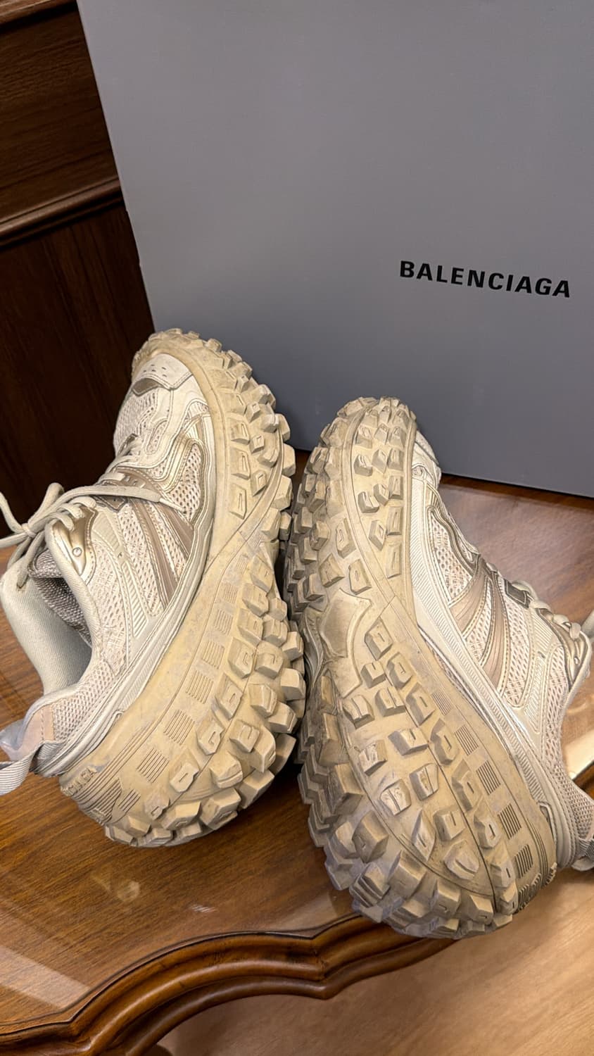 발렌시아가 디펜더 풀박스 상품이미지7