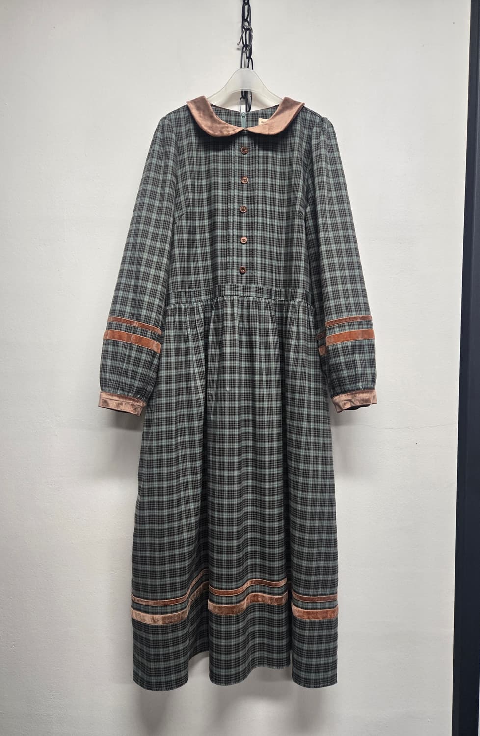 미미 부티크 Mimi Boutique 체크 롱 원피스 벨벳 카라 포인트 상품이미지1