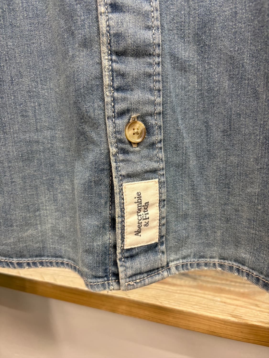 Abercrombie&Fitch 아베크롬비 앤 피치 빈티지 워싱 데님셔츠 상품이미지6