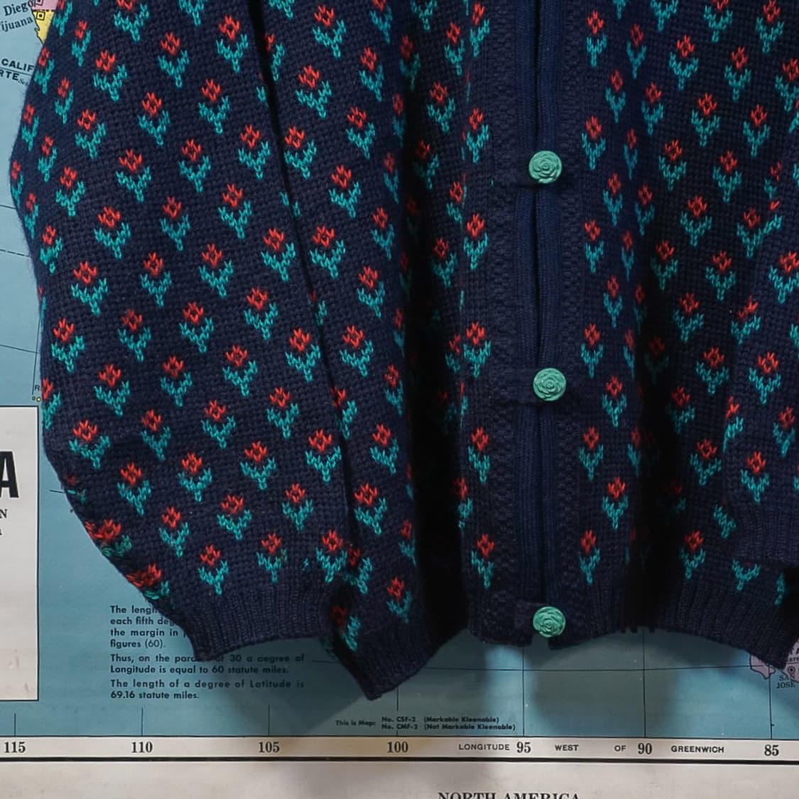 노르웨이 핸드메이드 플라워 버튼 가디건 상품이미지4