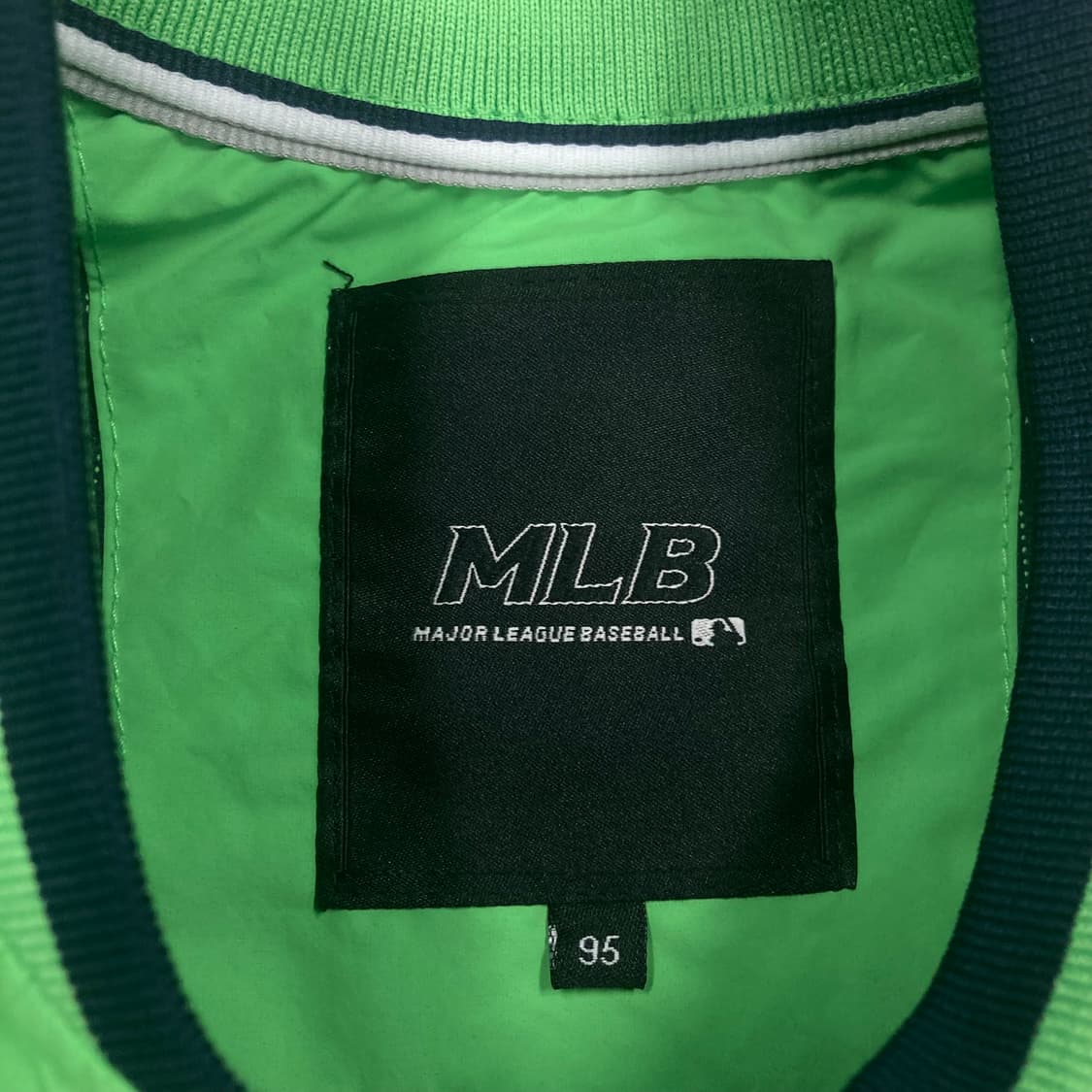 MLB LA다저스 그린 컬러 스몰 로고 블루종 바시티 자켓 상품이미지4