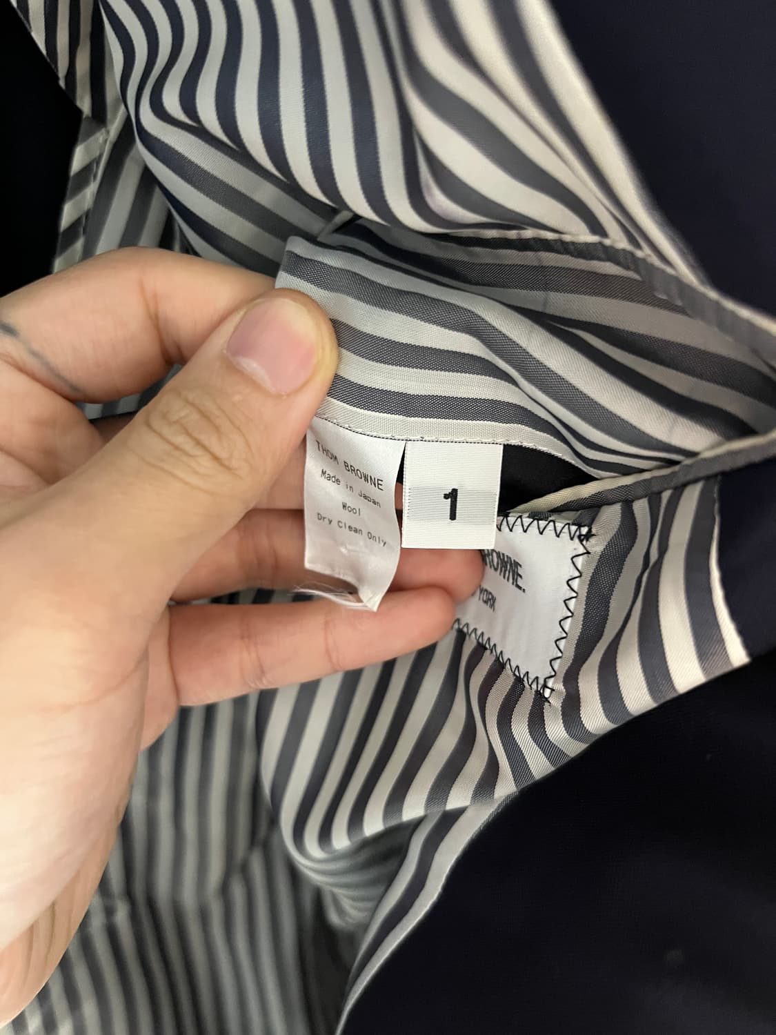 톰브라운 수트 네이비 상품이미지3