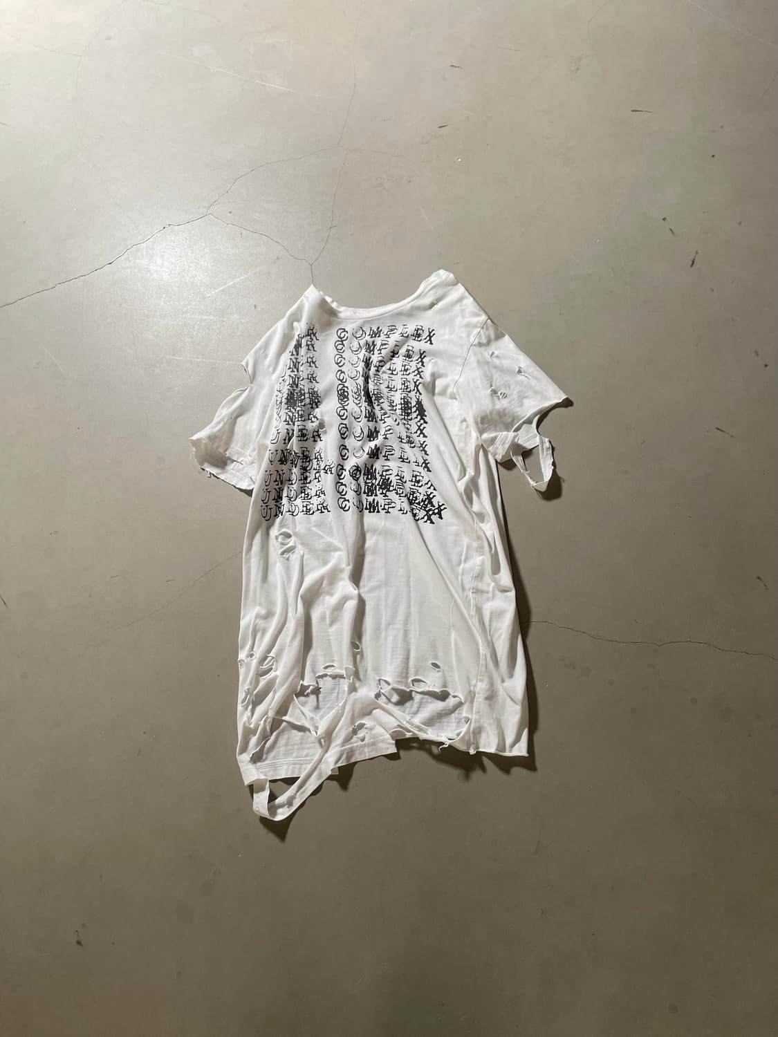 Pleln Graphic T-Shirt 상품이미지1