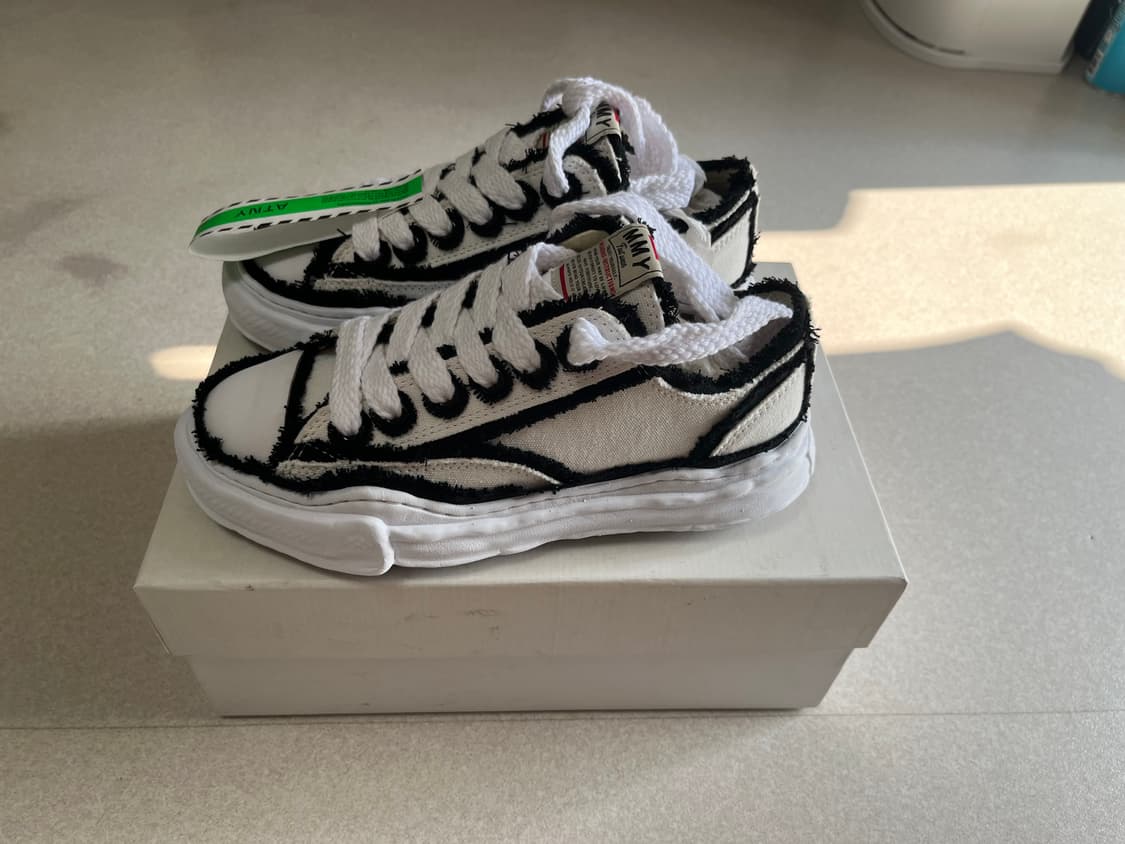 미하라야스히로 41 사이즈 팝니다 상품이미지3