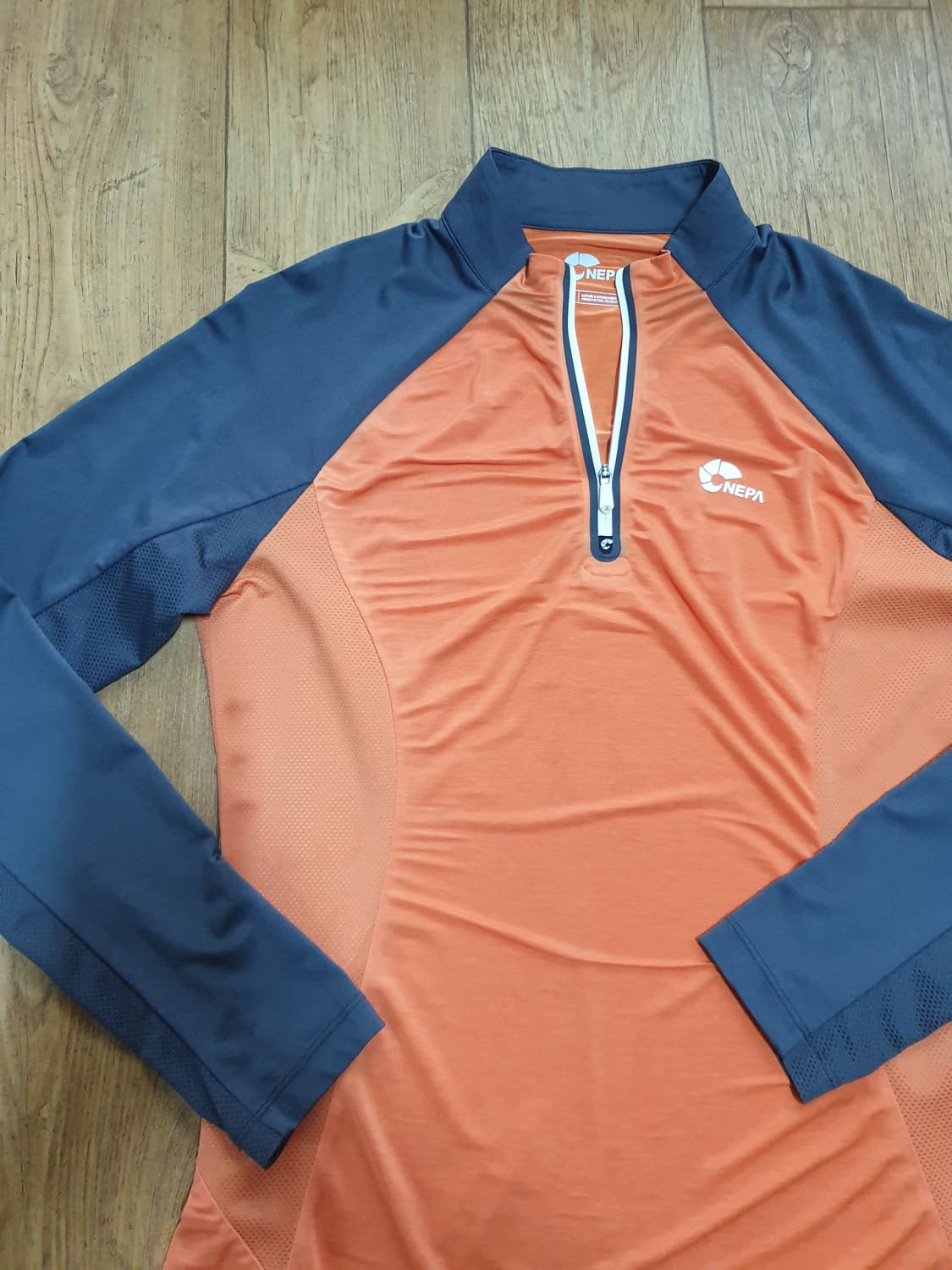 1006 네파 아웃도어 반집업 95 사이즈입니다 상품이미지5