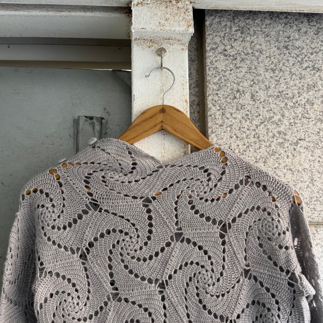 C.M.BIS JPN 넥버튼 언벨런스 울 니트 상품이미지3