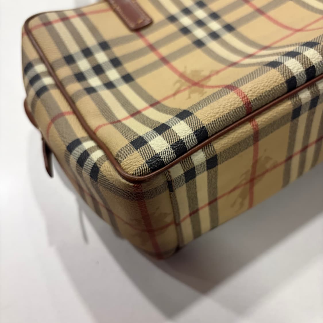 버버리 체크노바 바게트 패턴 토트백 상품이미지3