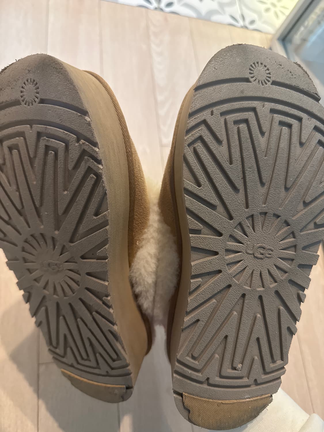 (W) UGG Funkette Slides Chestnut 상품이미지4