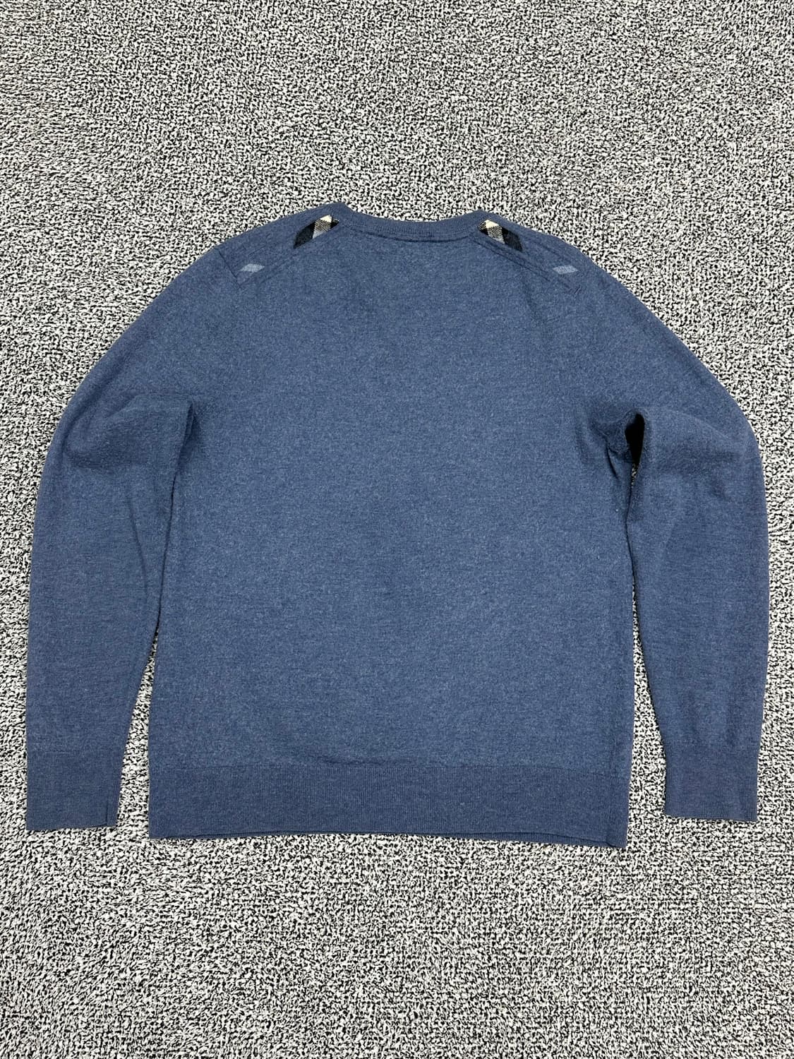 버버리 최신형 캐시미어 100% 니트 상품이미지5