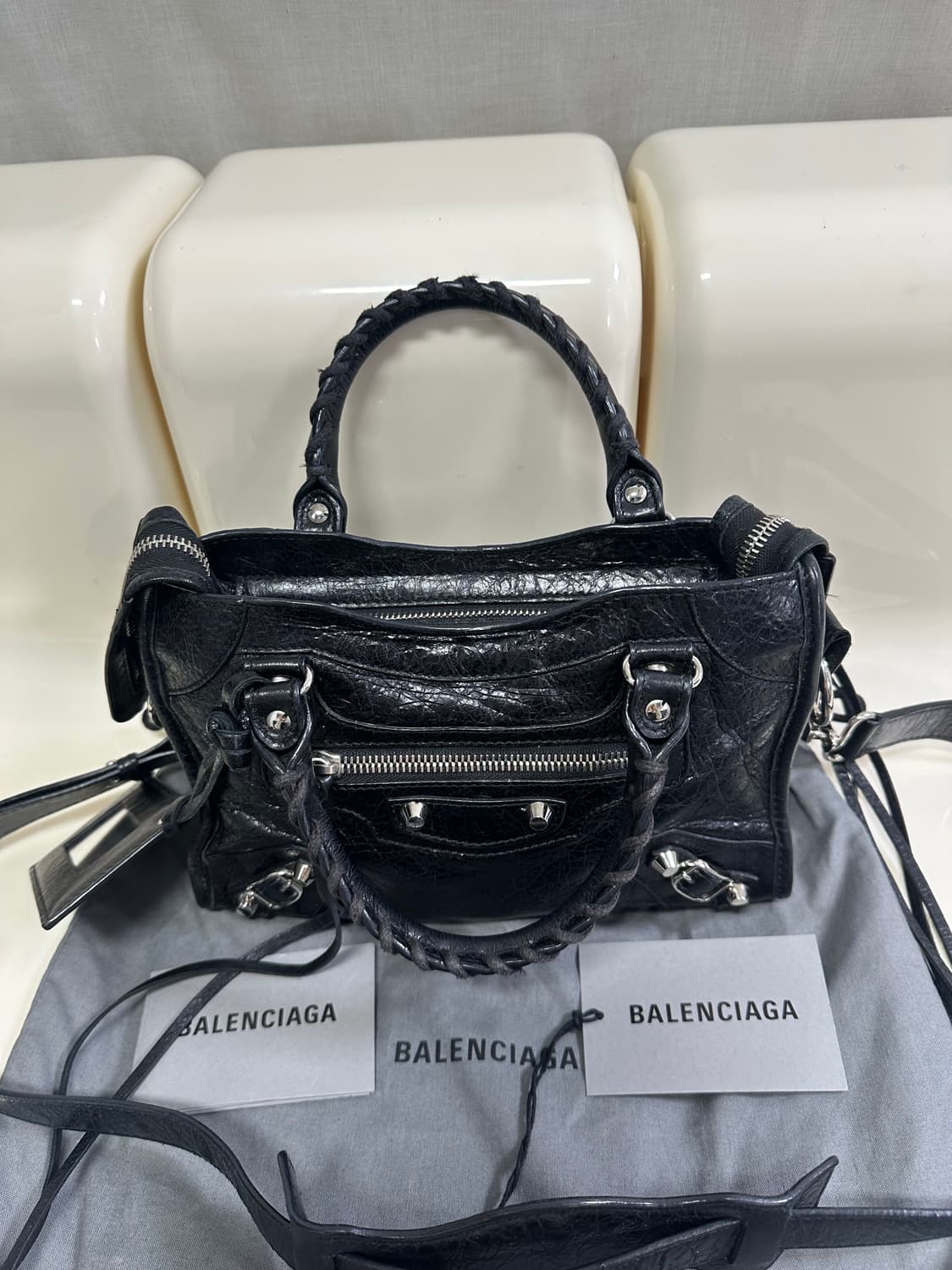 [A+ 정품] 발렌시아가 시티 모터백 미니 블랙 상품이미지6