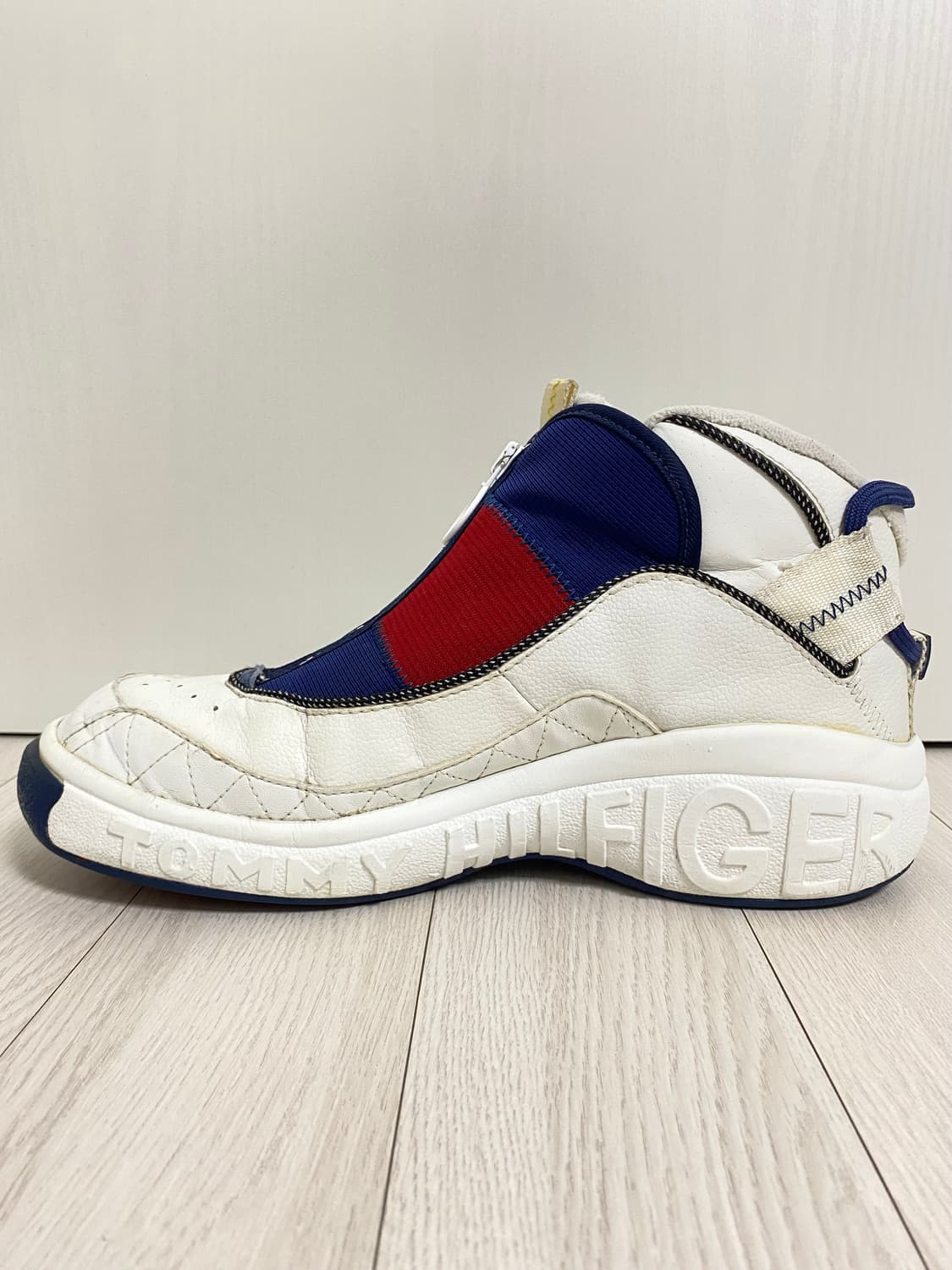 1997년 TOMMY HILFIGER SNEAKERS OG 상품이미지5