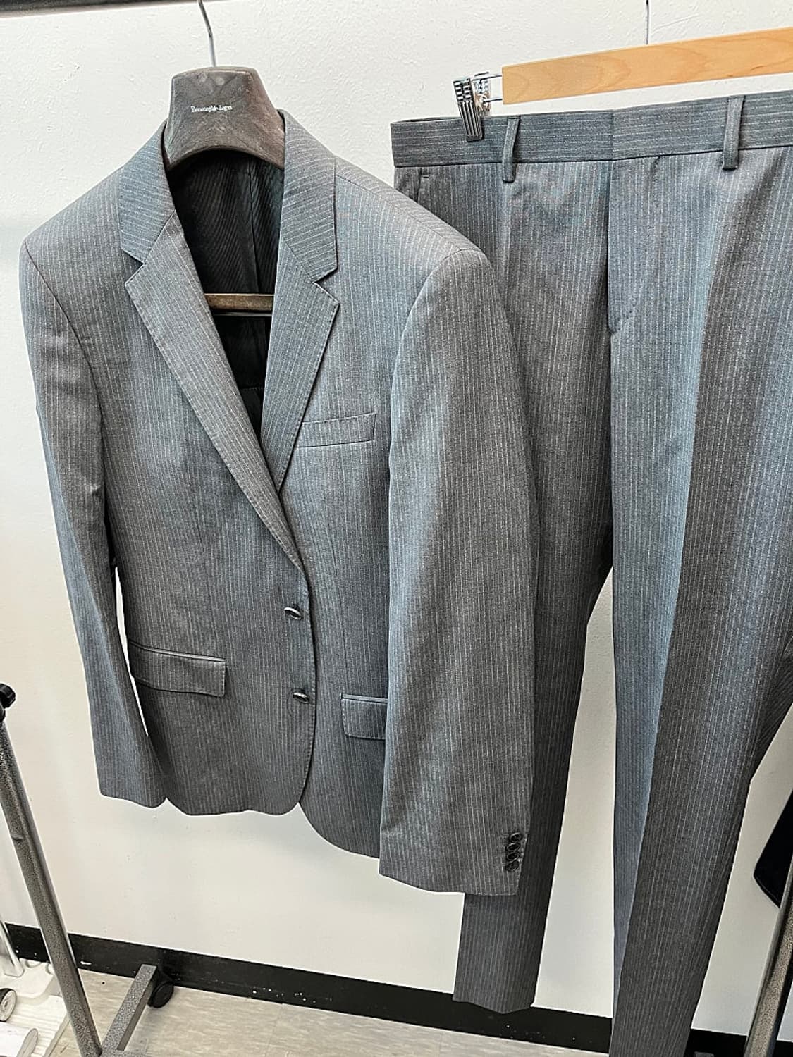 100,32) 휴고보스 슈트  상품이미지1