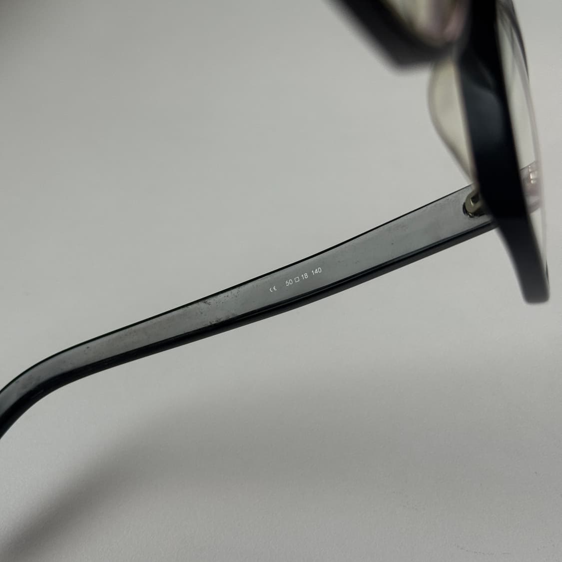 🕶️ 빅터앤롤프 70-0004 상품이미지5