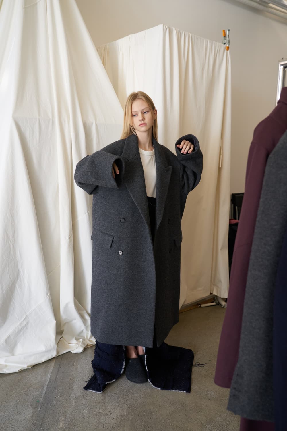 Yiyae 이예 클래식 더블코트 차콜 초판 버전 L 상품이미지1