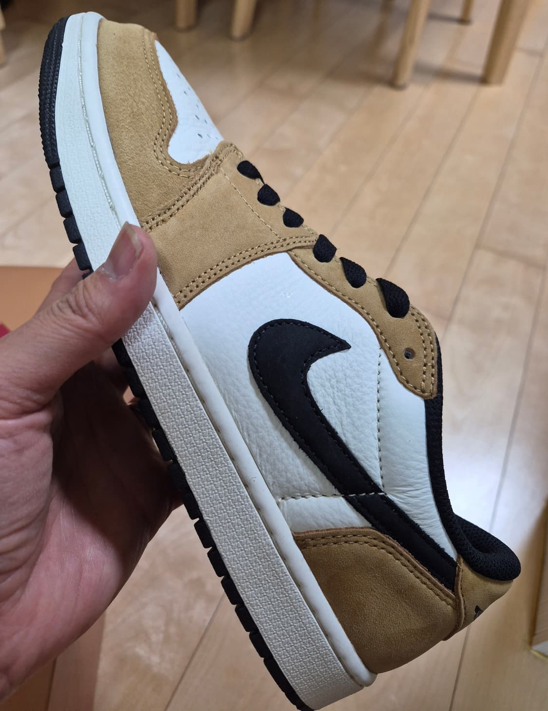 (275)나이키 조던1로우 OG 세일 앤 골든 하베스트  상품이미지6