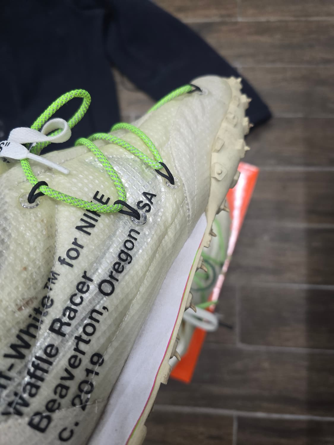 나이키 x 오프화이트 와플 레이서 화이트

(W) Nike x Off-W 상품이미지2