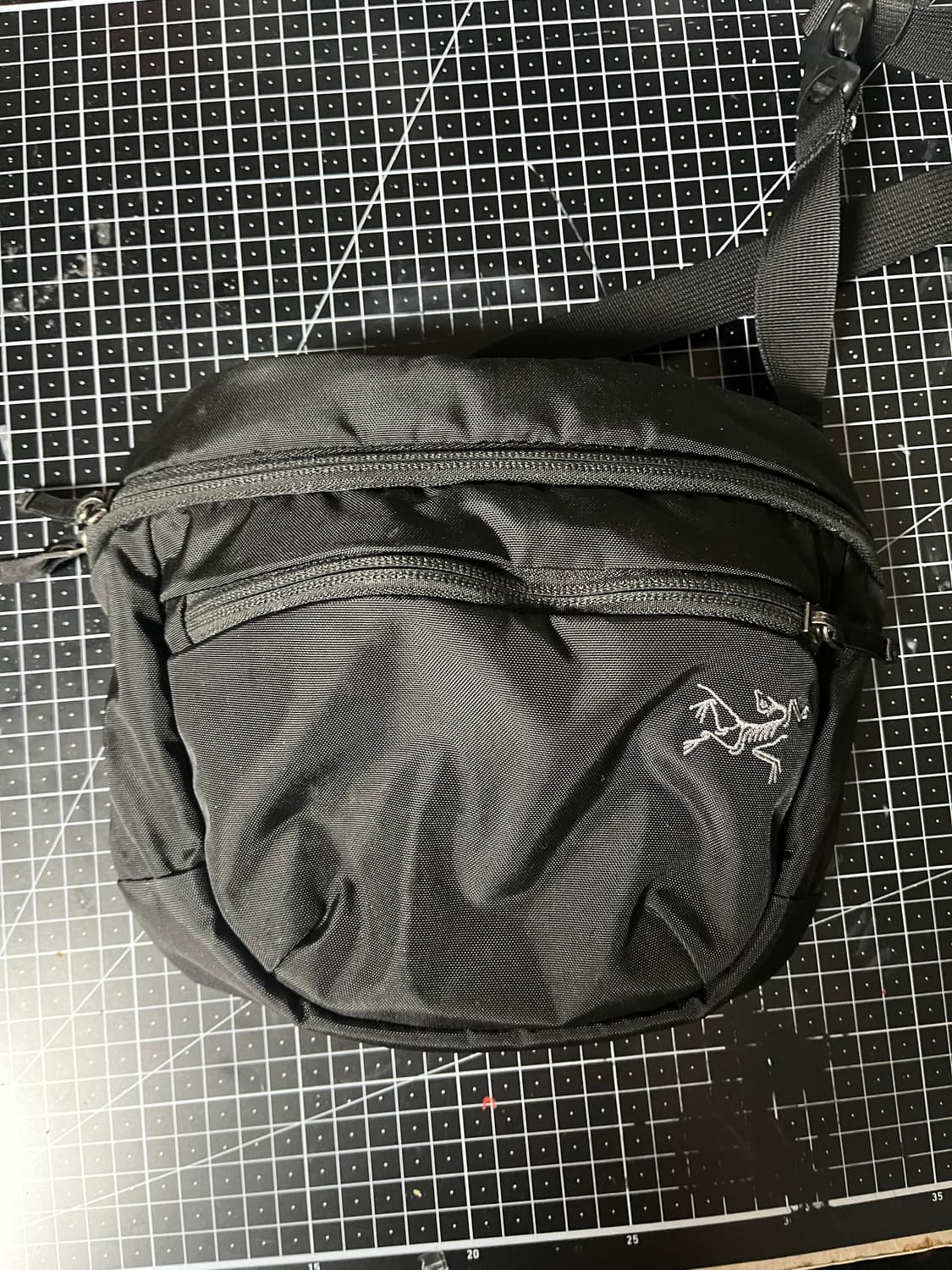 아크테릭스 맨티스2 블랙 웨이스트백 크로스백 숄더백 맨티스 2 상품이미지3