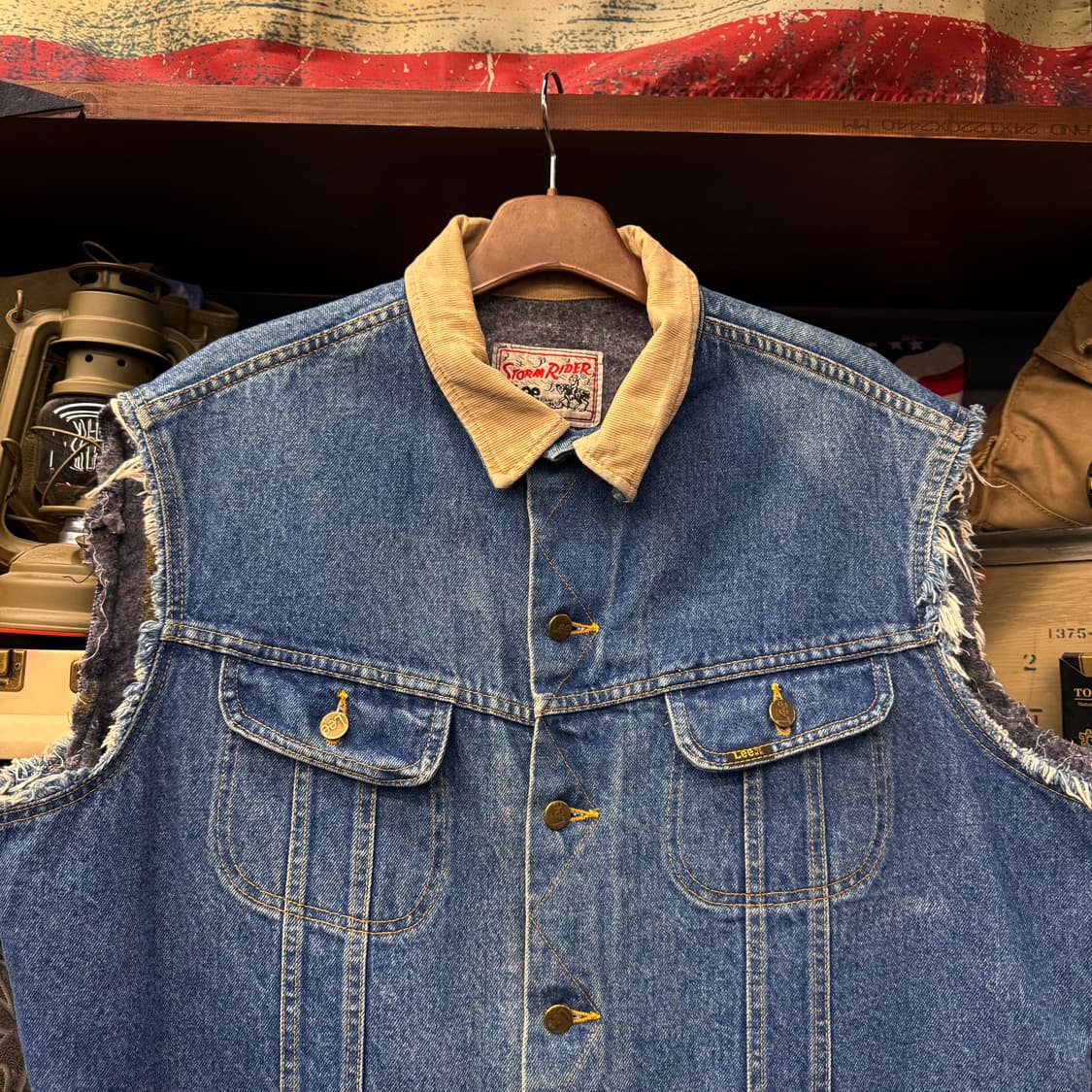 90s LEE 101J 스톰 라이더 디스트로이드 데님 베스트 N000 상품이미지3
