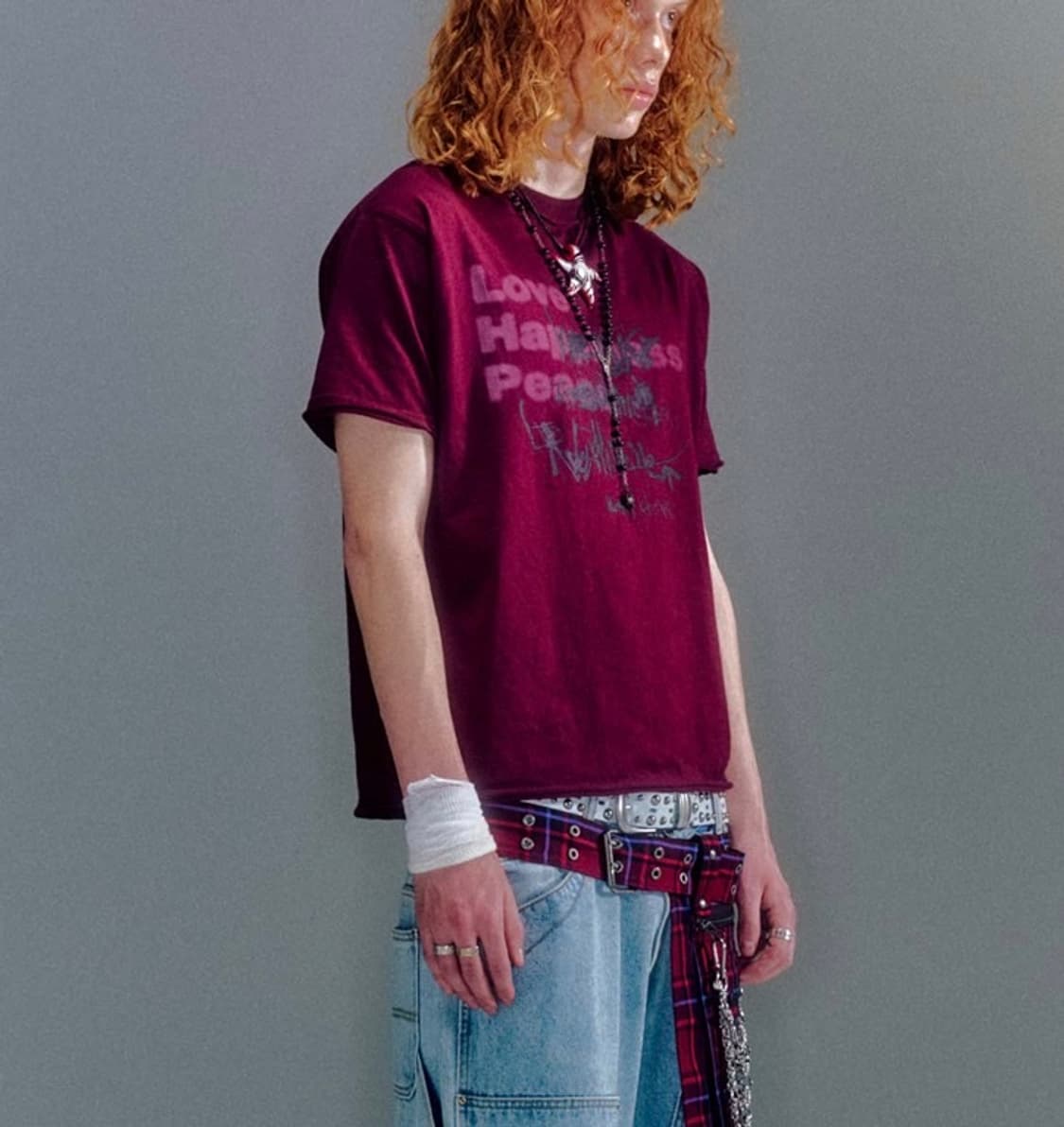 [VACANT ARCHIVE] Della artwork T-shirt 상품이미지1
