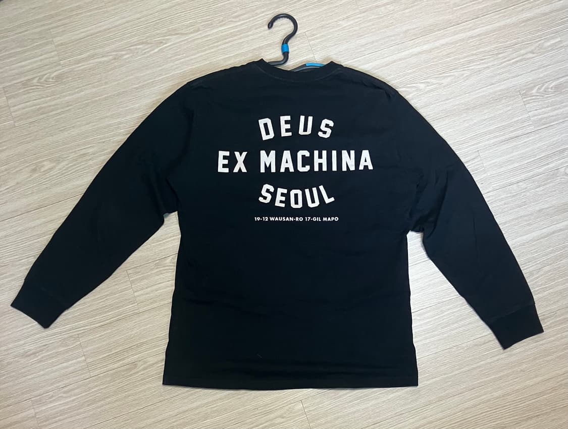 데우스 엑스 마키나 서울 컬리지 롱슬리브 블랙 상품이미지2