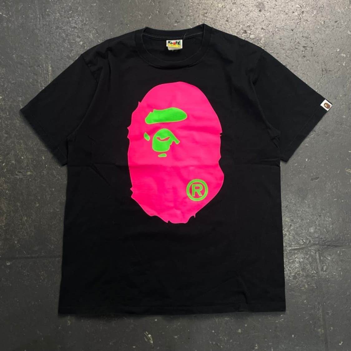 100 베이프 네온 반팔티 상품이미지1