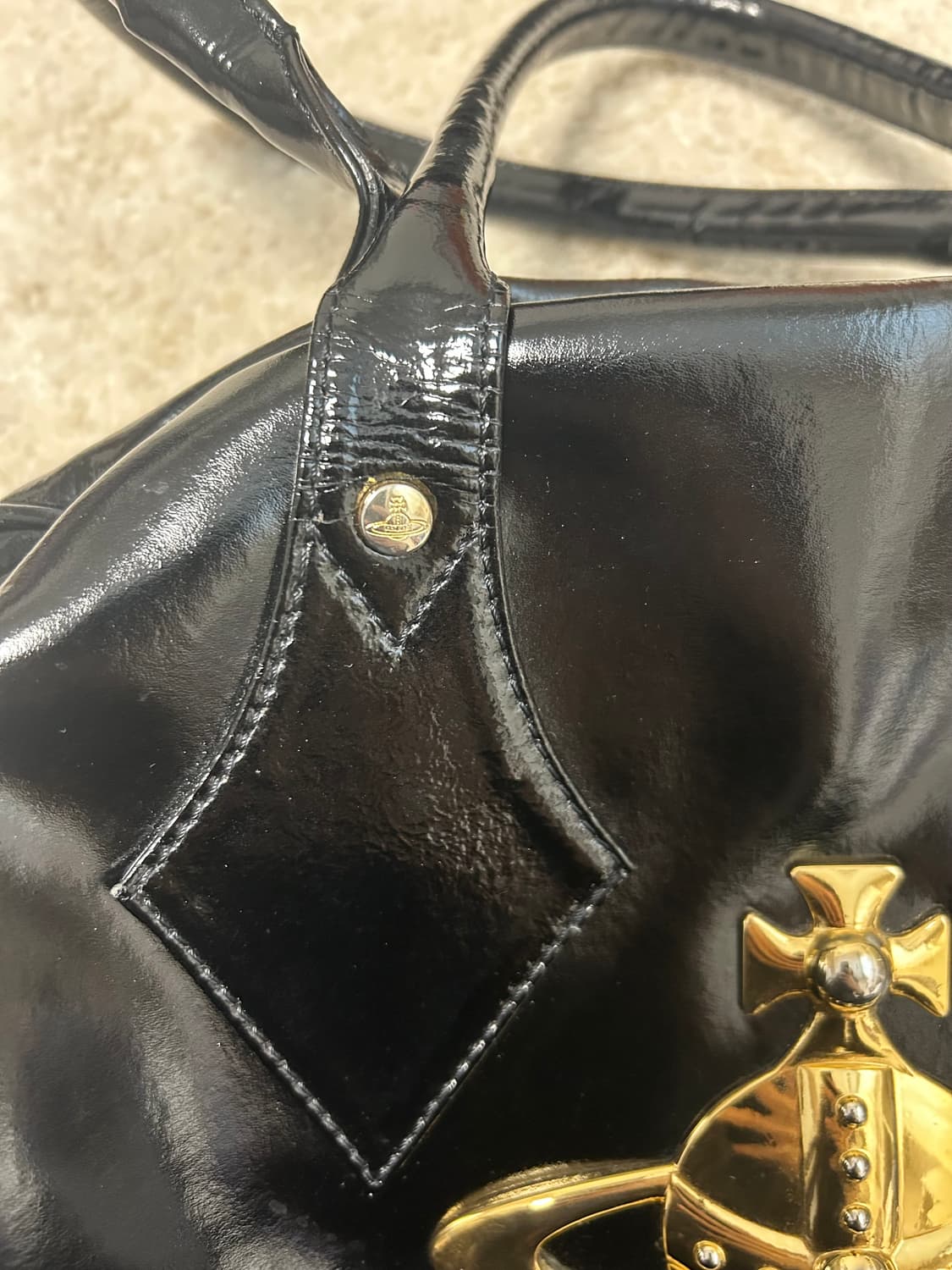 비비안웨스트우드 에나멜 종가방 숄더백 토트백 상품이미지6