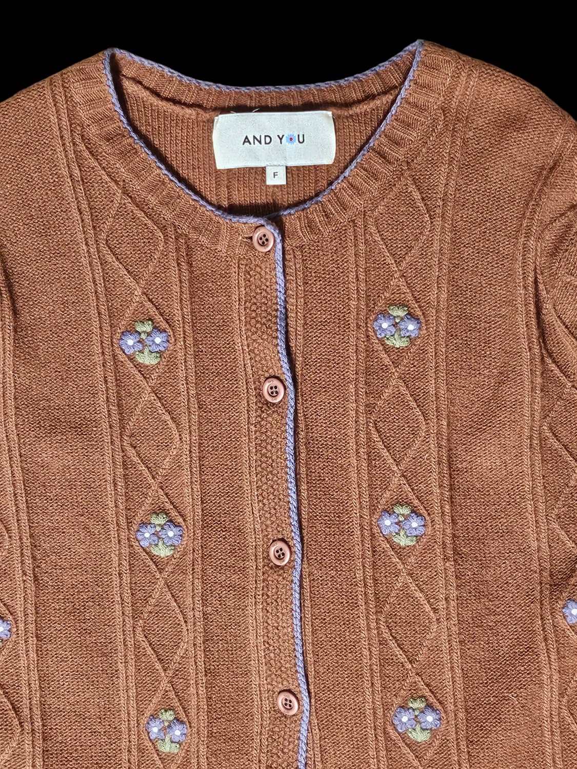 앤유 AND YOU 라일락 플로럴 여성니트가디건 F/27만 상품이미지4