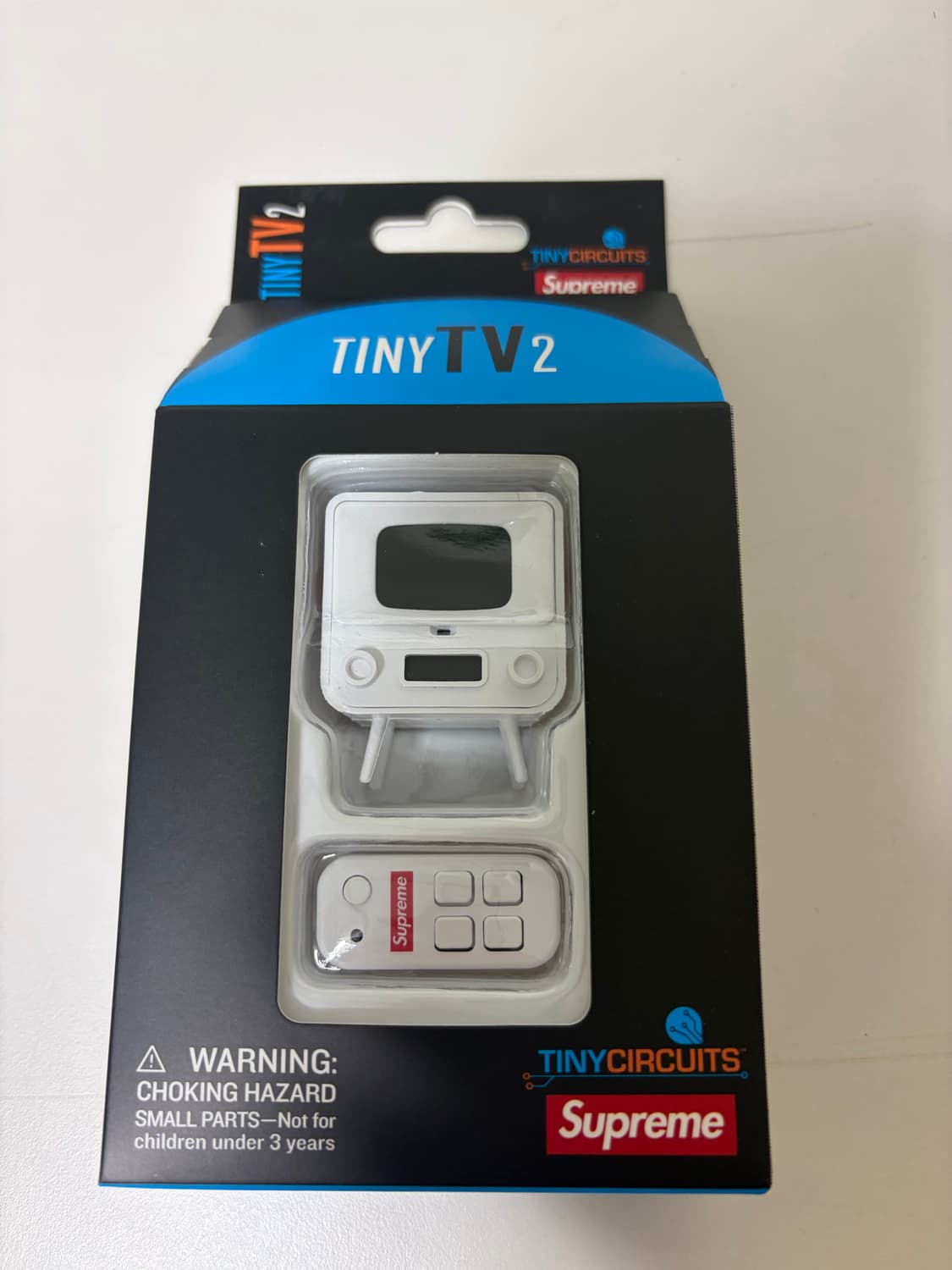 슈프림 x 타이니 TV 2 화이트 - 26SS  상품이미지1