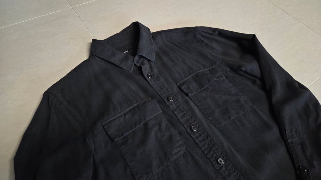 시스템 옴므 레이온 블랙 플랩 셔츠  상품이미지3