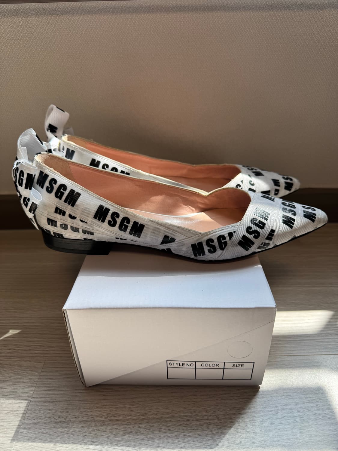 [정품] MSGM(엠에스지엠) 이탈리아 가죽 체크 펌프스 (39사이즈/새 상품이미지3