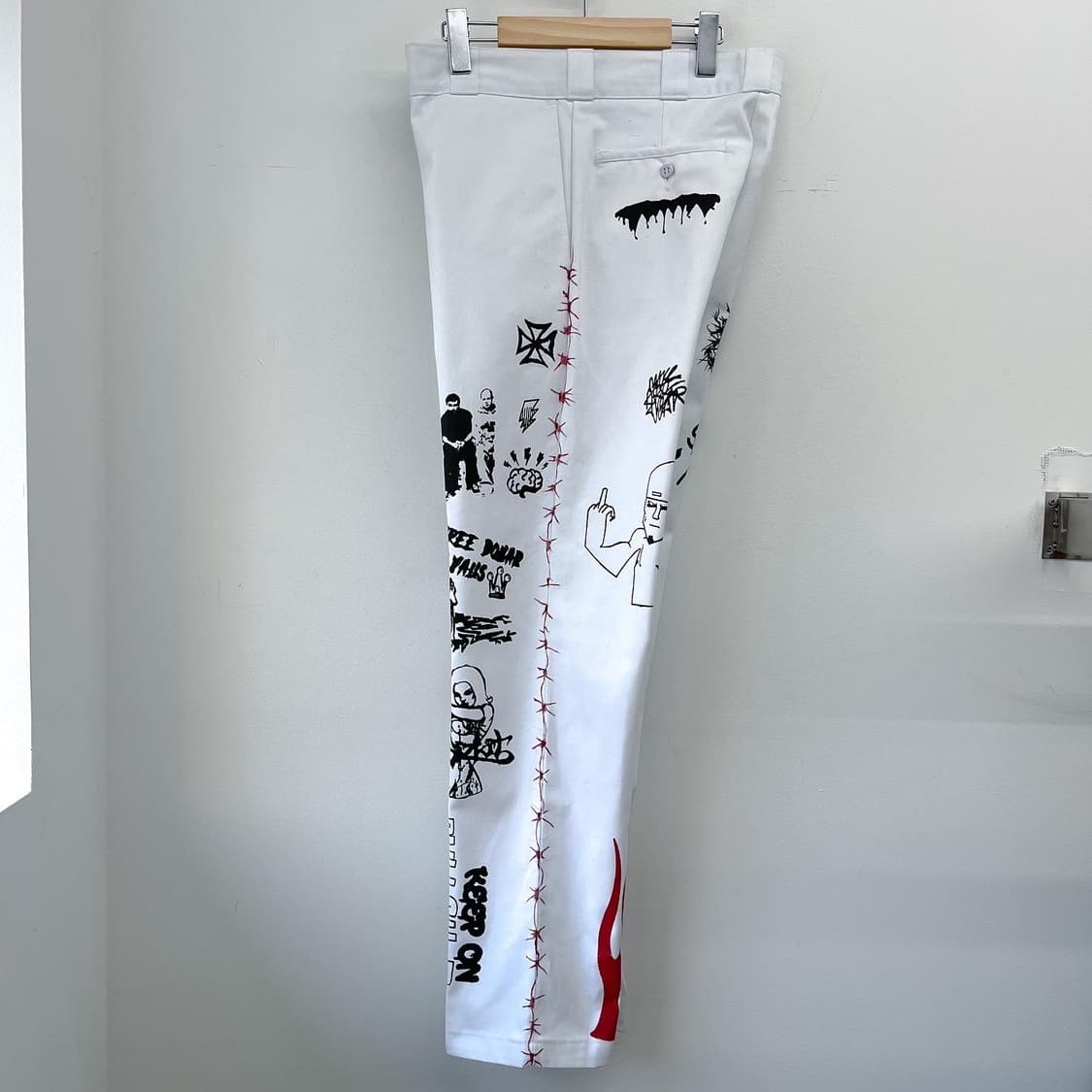 디키즈 874 아트 워크 화이트 치노 팬츠 상품이미지8