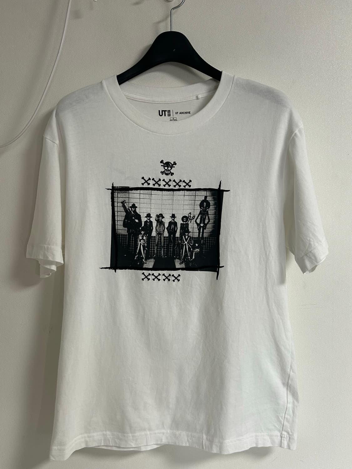 유니클로 UT x 원피스 아카이브 ‘해적왕’ 그래픽 반팔 티셔츠 상품이미지1