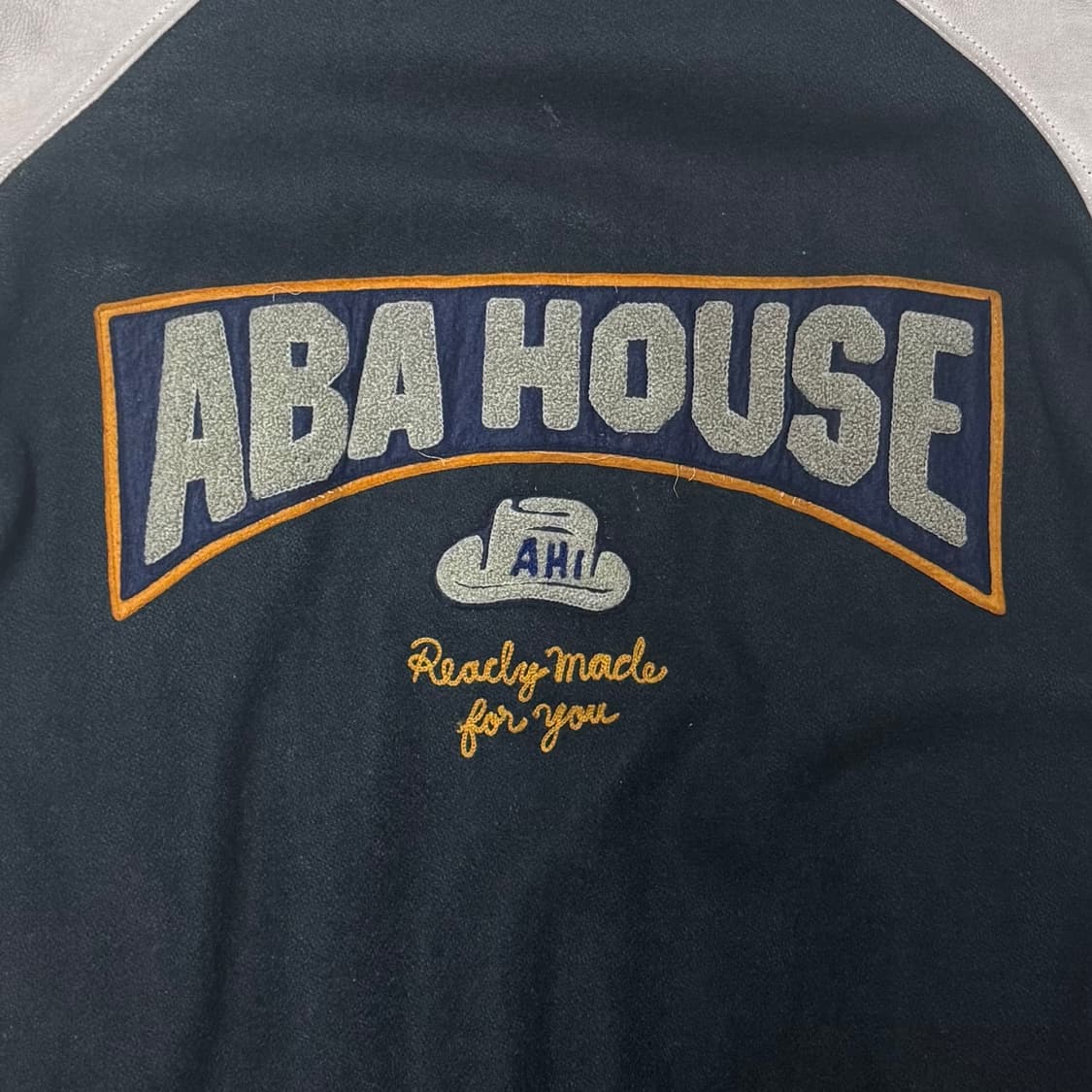 아바하우스 웨스턴로고 후드 바시티 레더자켓 상품이미지3