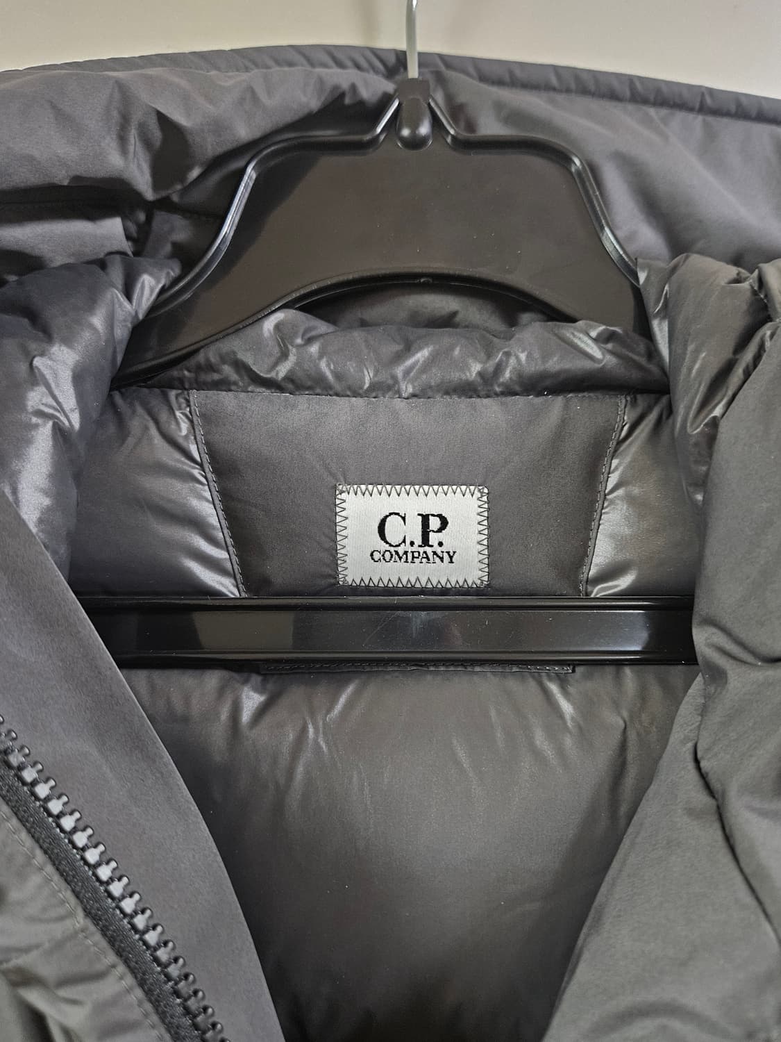 [52] CP 컴퍼니 MICRO M 렌즈 패딩 판매합니다 상품이미지3