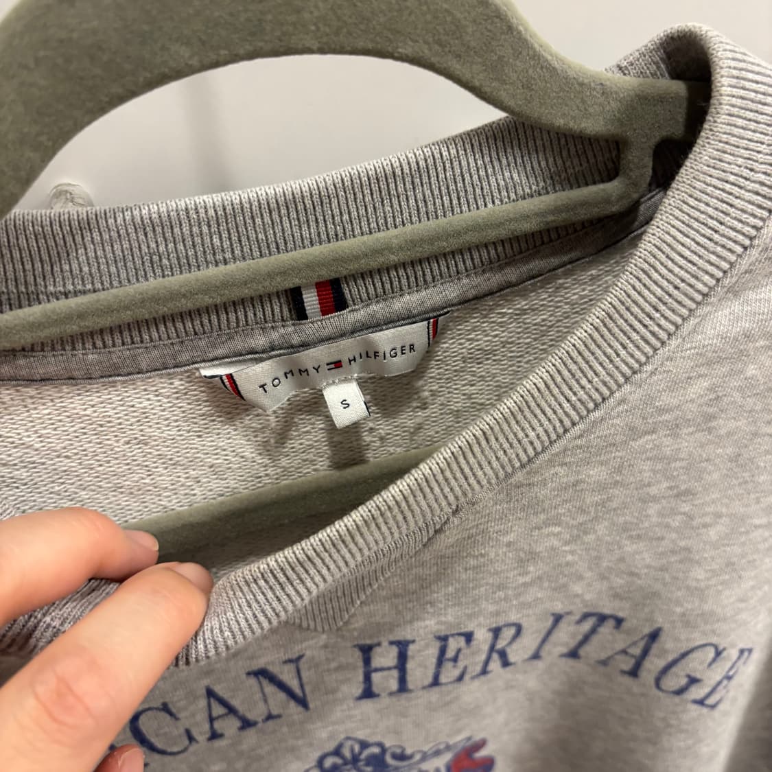 타미힐피거 그레이 뉴욕 로고 맨투맨 상품이미지5