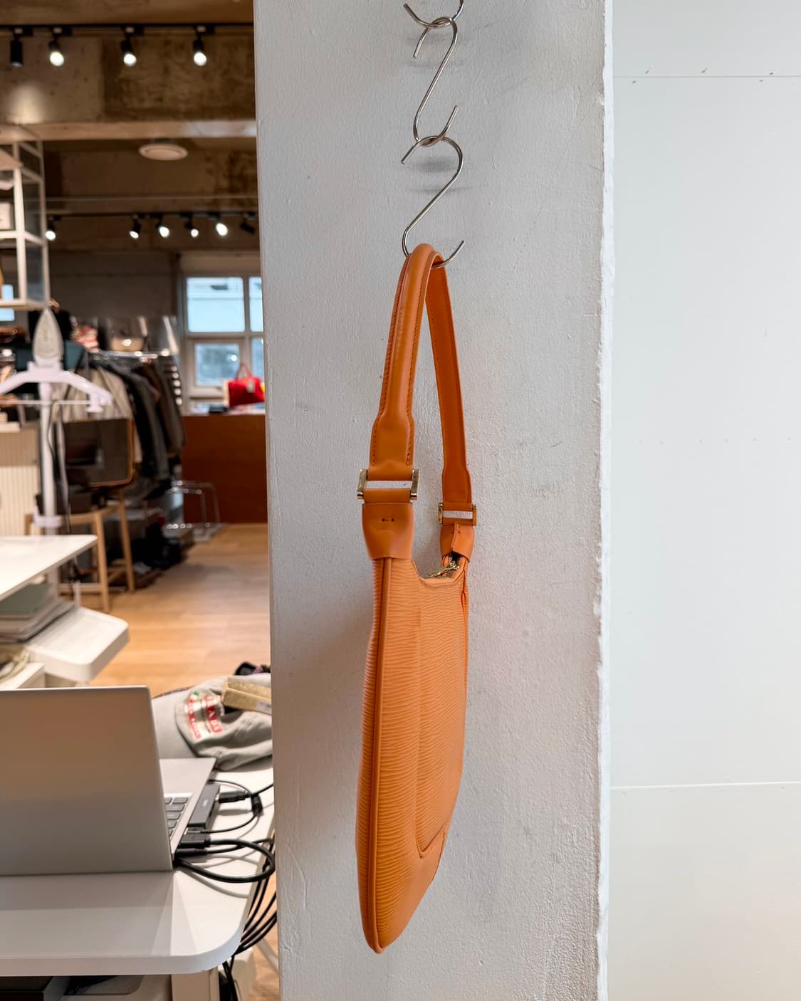 루이비통 오렌지 에삐 맛시 숄더백  상품이미지7