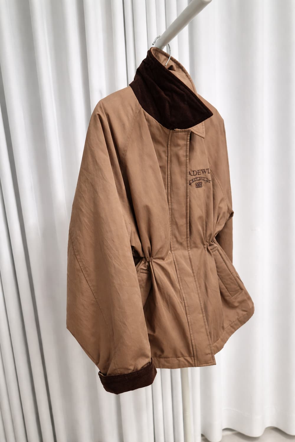 듀엘(DEWL) 24년 퀄팅경량자켓 66 / 카멜브라운 상품이미지1