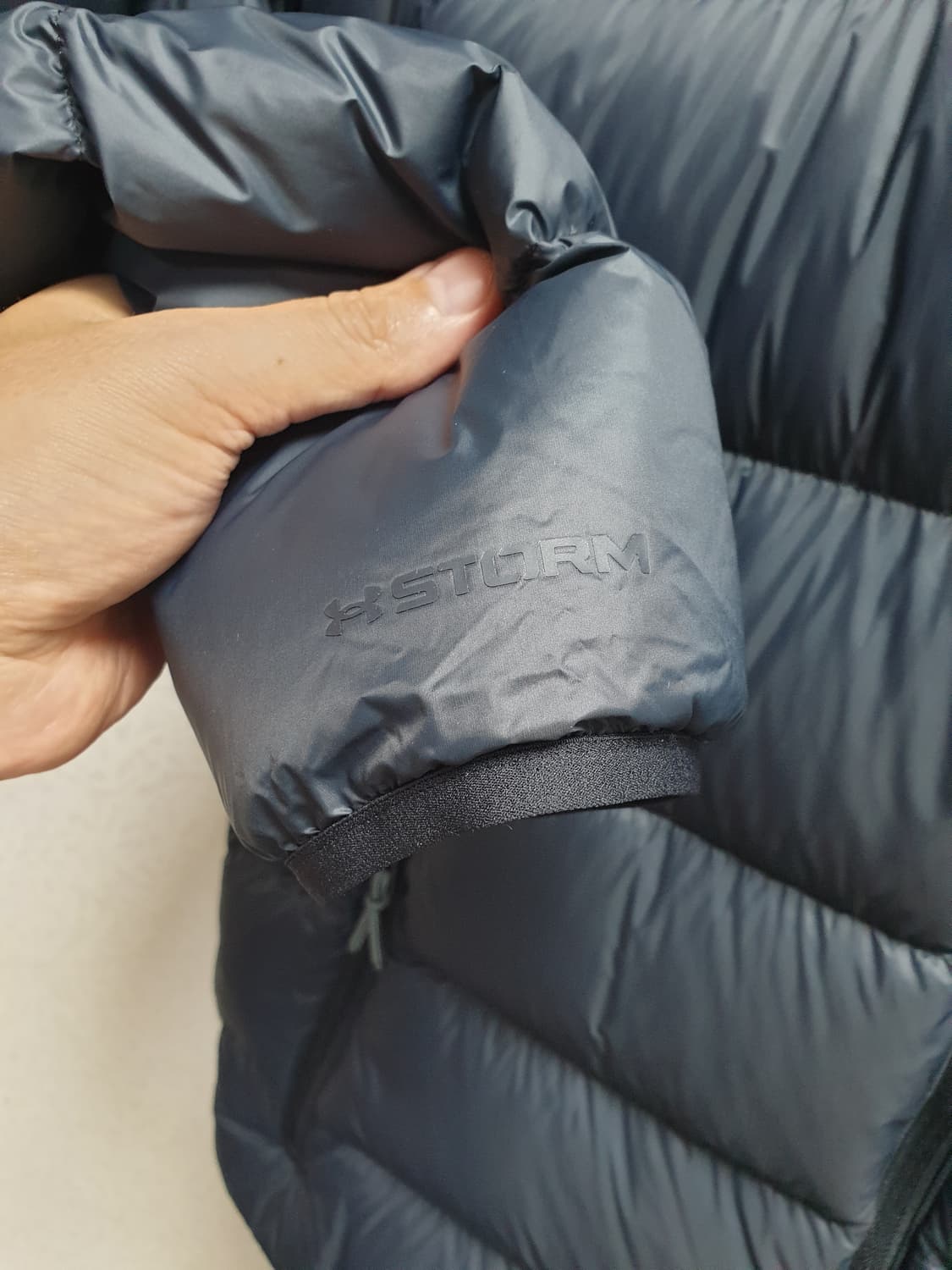 [xxl/110] 23fw 언더아머 후드 패딩 블랙 상품이미지4