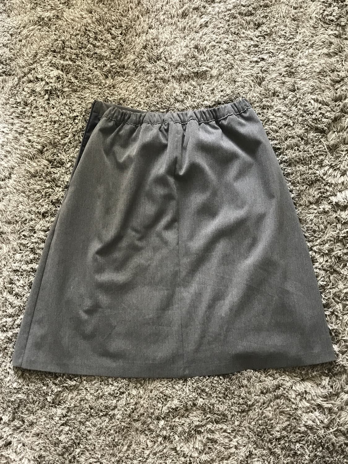 그레이 플리츠 미디 스커트 상품이미지2