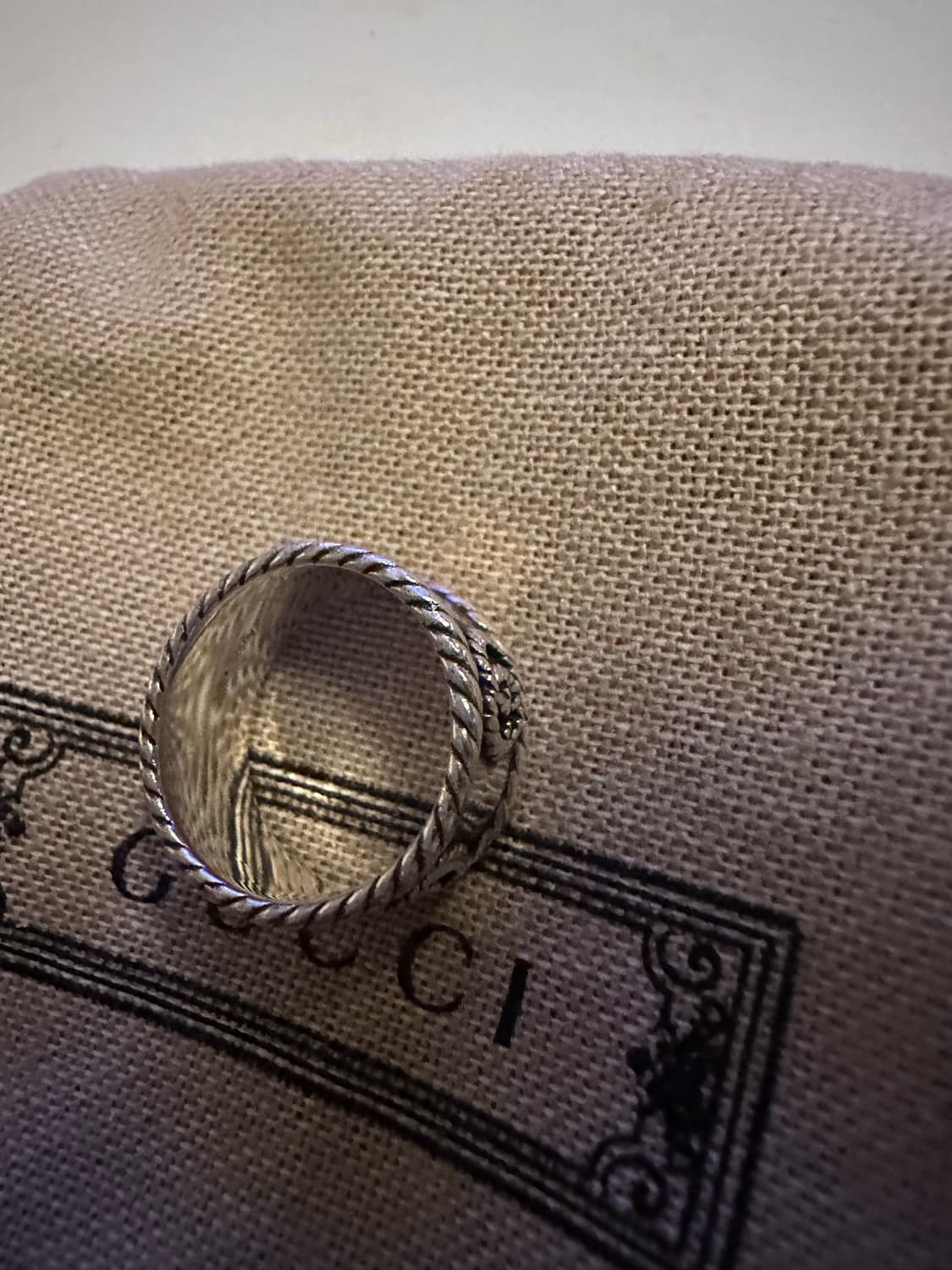 구찌 더블G 에이지드 피니쉬 링 11호 상품이미지4