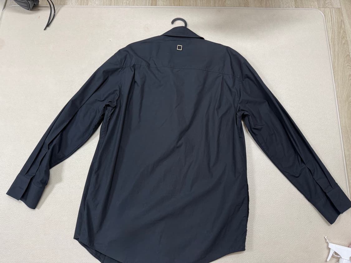 우영미 블랙셔츠 50 상품이미지3