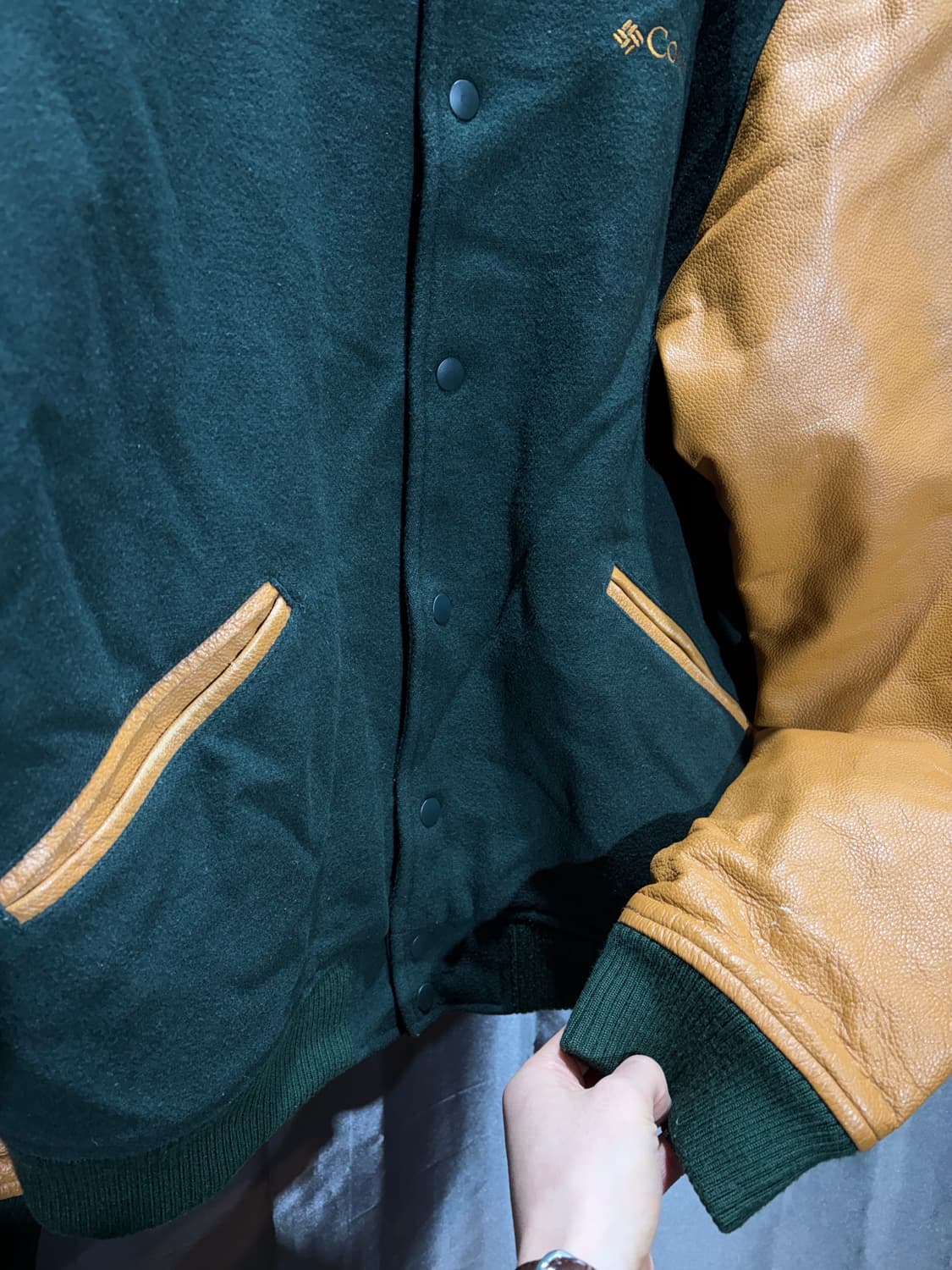 XL 콜롬비아 스펠링로고 빈티지 카멜/그린 바시티 상품이미지7