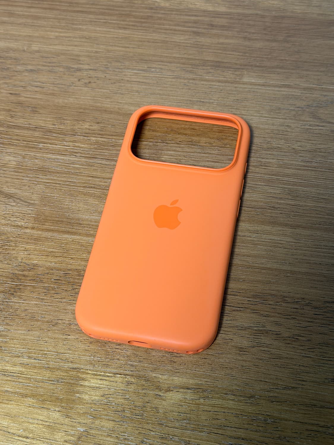 아이폰17프로 정품 실리콘케이스 오렌지 상품이미지1