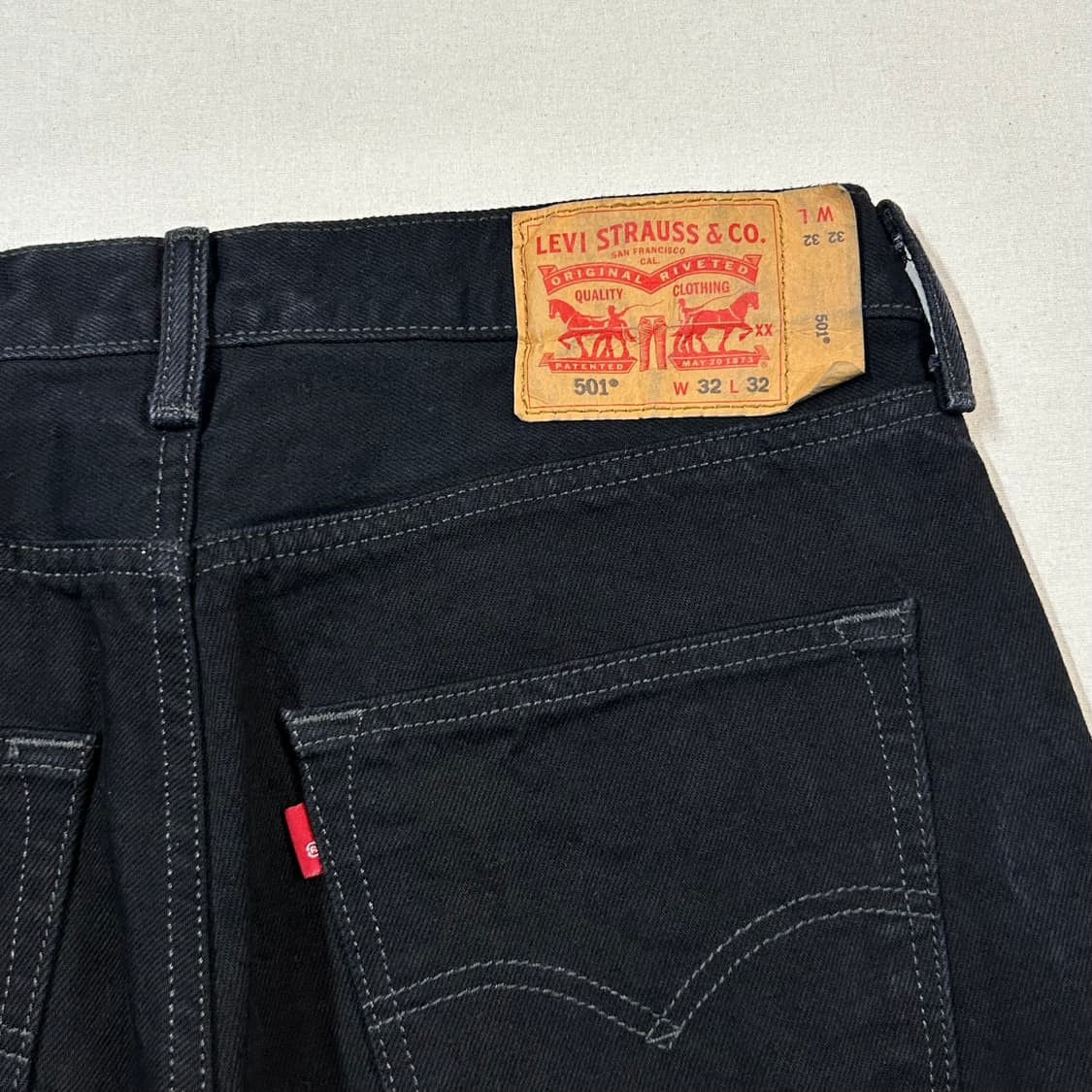 32inch) 리바이스 501 버튼플라이 흑청 블랙 데님 청바지 상품이미지3